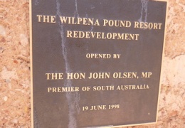 Wilpena Pound camping and hiking
