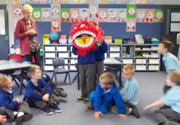 Kinder kids learn more about the Chinese Lion Dance