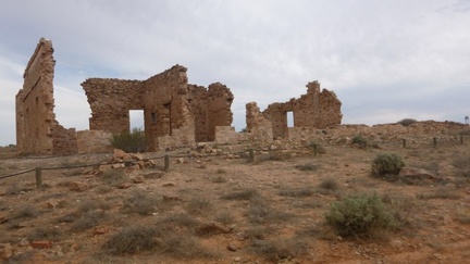 Farina camp grounds and old ruins